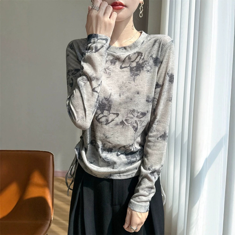 Ink-Style Printed Long-Sleeved T-Shirt for Women, Thin Round-Neck Base Layer, Fashionable Drawstring Waist Knitwear, Spring and Summer Sun Protection Shirt