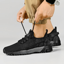 春季男鞋透气网面休闲中年爸爸鞋软底防滑跑步鞋防臭轻便旅游鞋男