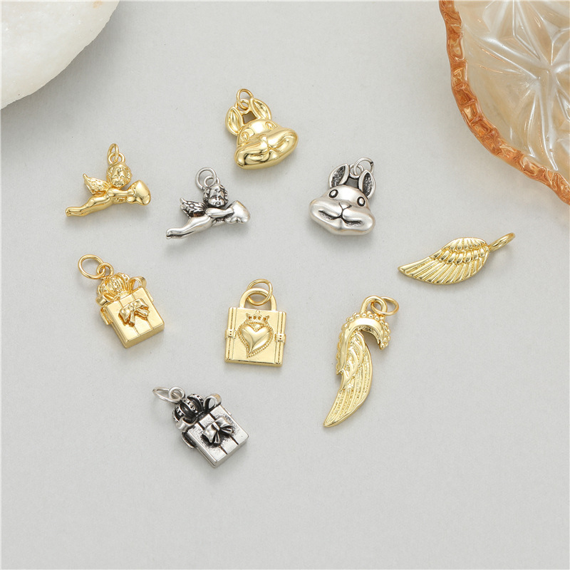 Copper gold-plated 14K color-preserving glossy pendant accessories wings gift box rabbit lock diy bracelet necklace accessories material