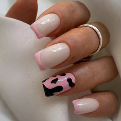 Mid-length European-style false nails, minimalist light pink French-style cowhide pattern manicure, fashionable wear-on nail pieces