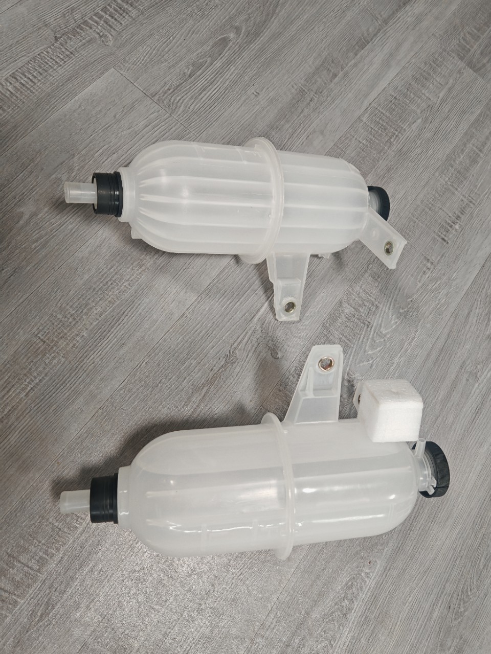 In-Stock Manufacturer Wholesale Japanese-Style Expansion Tank Corolla 16470-0L010 Expansion Water Tank Hilux