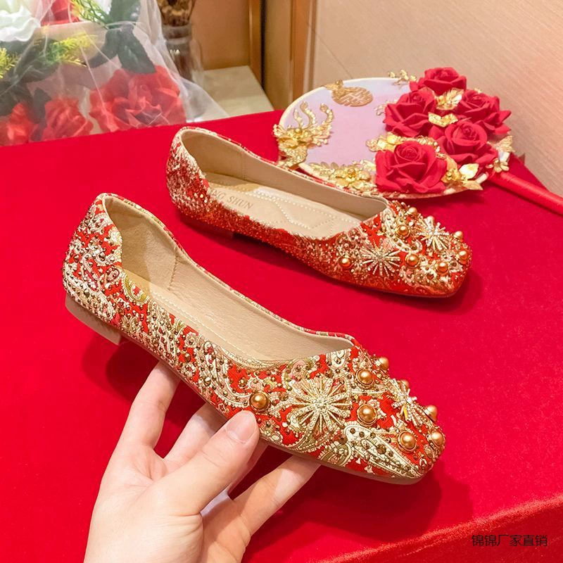 Красные свадебные туфли с квадратной головой в китайском стиле