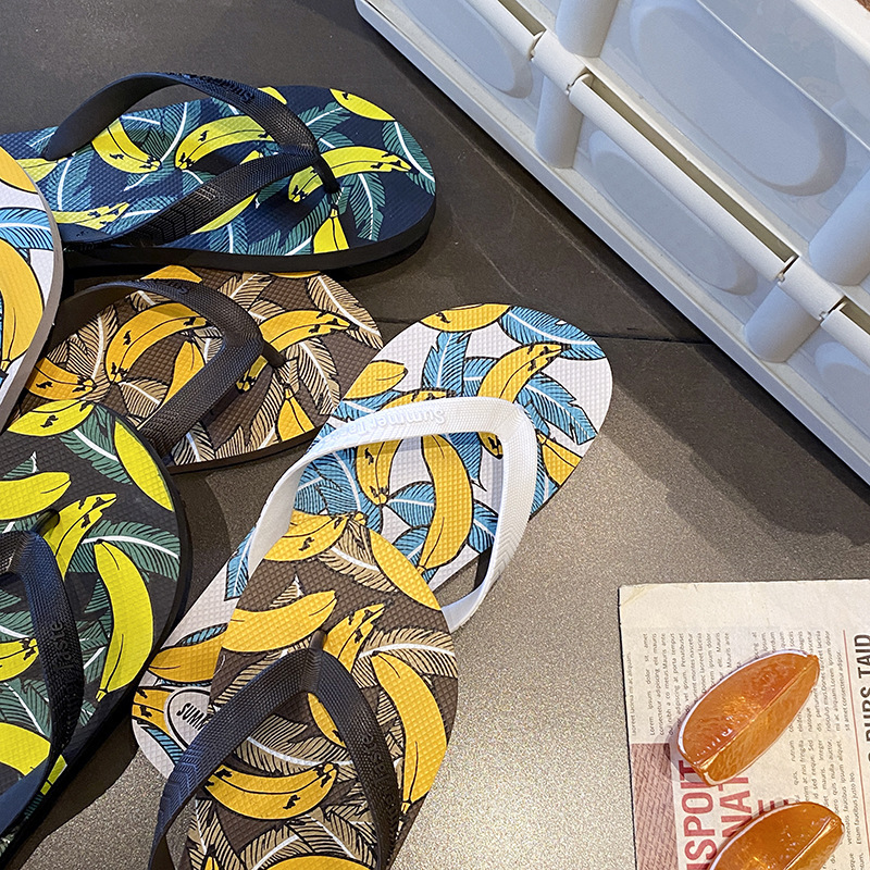 New Style Men's Flip-Flops for Home and Outdoor Use, Summer Non-Slip, Stylish, Waterproof Beach Sandals, in Stock, Casual