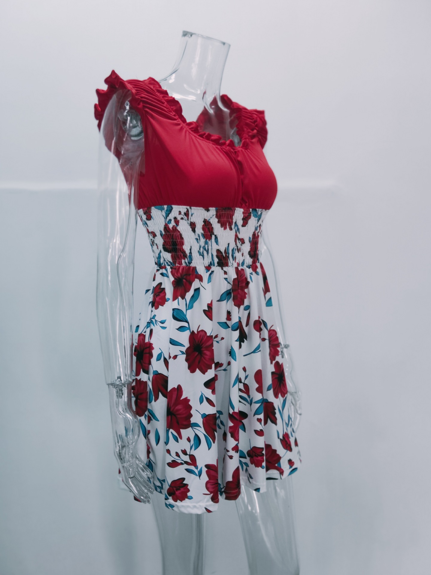 Vestido de verano ajustado para mujer con flores y contrastes_voghion.com