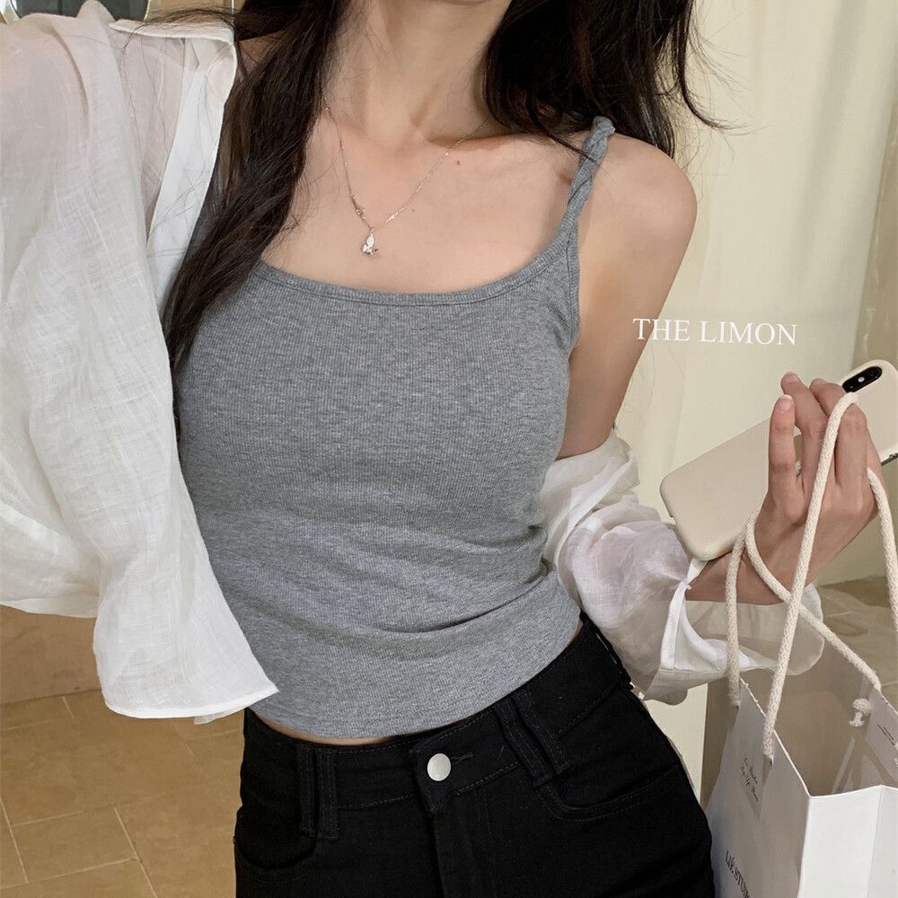 Summer New Hot Girl Twist Twist Small Suspender Belt with Breast Pads, Versatile Slim Fit and Beautiful Back, Can Be Worn Outside the Vest