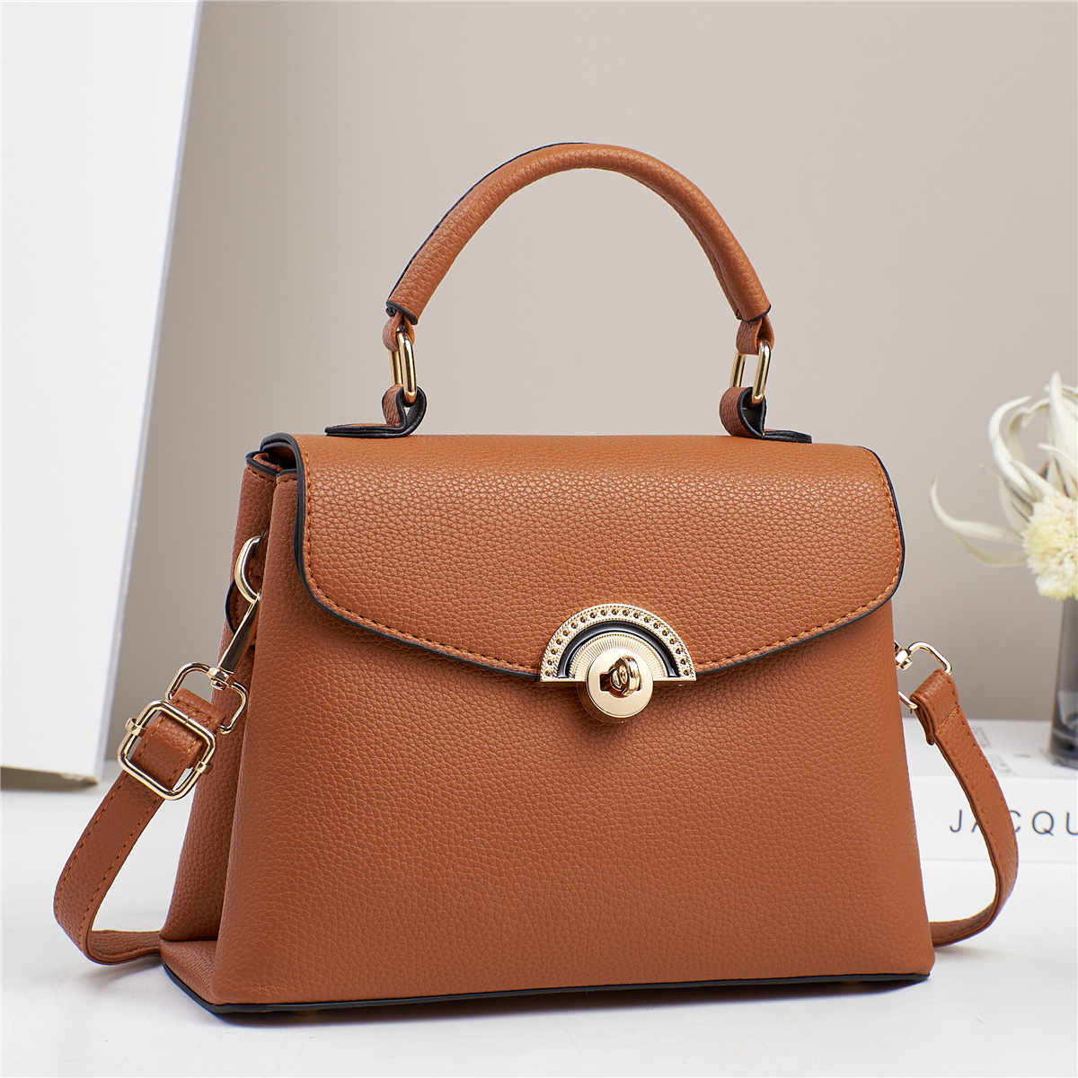 Texturas coreanas de hombro único, bolsas de tramo inclinadas para mujeres, bolsas de comercio exterior para mujeres, fabricantes de bolsas de mano de moda 2025