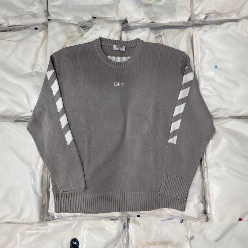 Fashionable Brand Off Ow White Classic Arrow Asymmetrical Cuff Round Neck Pullover Knitwear for Men and Women Fashionable Brand Off Ow White Classic Arrow Asymmetrical Cuff Round Neck Pullover Knitwear for Men and Women
