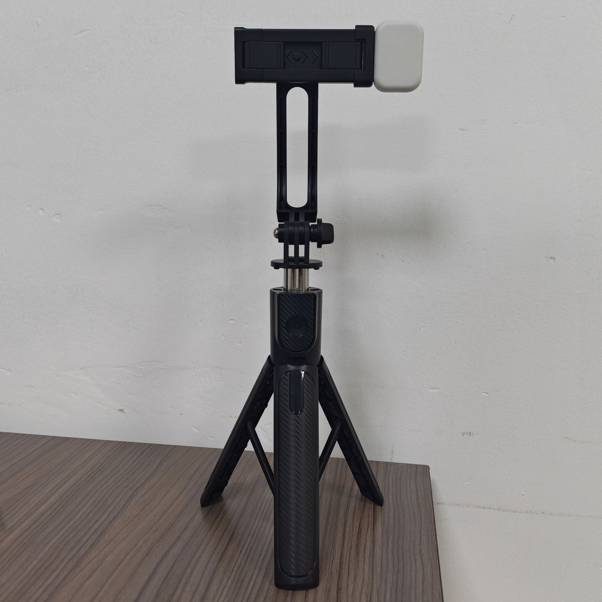 Palo Selfie Inteligente C12 para Celular de Aleación de Aluminio con Seguimiento por IA y Bluetooth