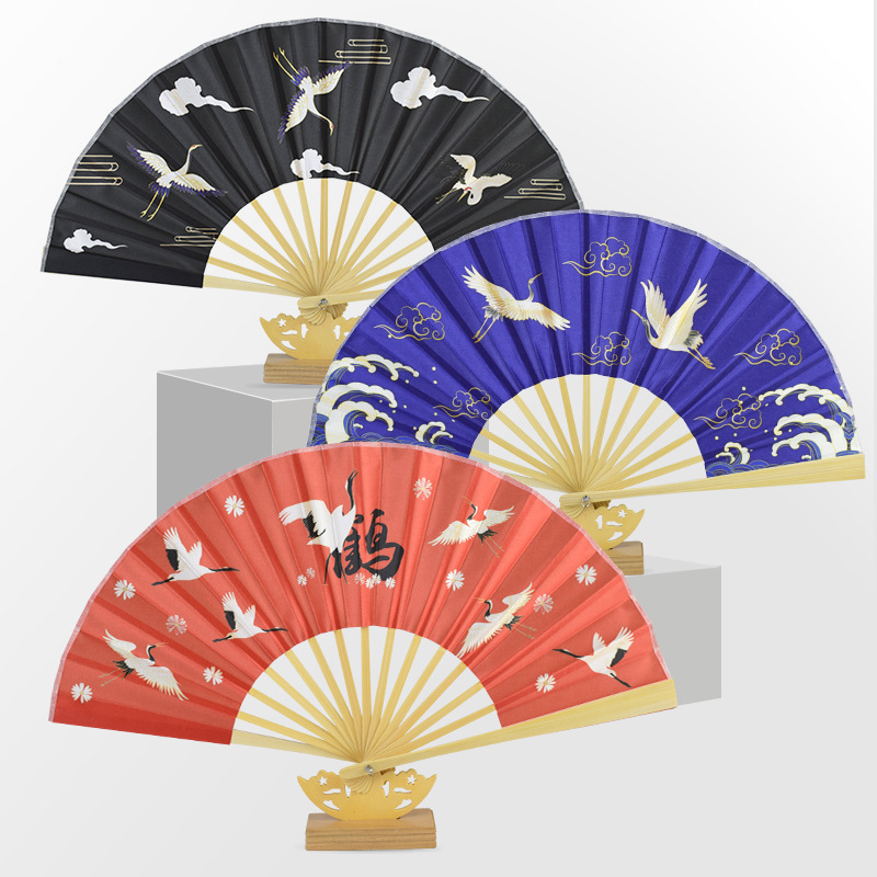 En stock estilo chino hanfu accesorios portátil plegable ventilador Internet celebridad ventilador hombres y mujeres estilo retro 23cm satén ventilador
