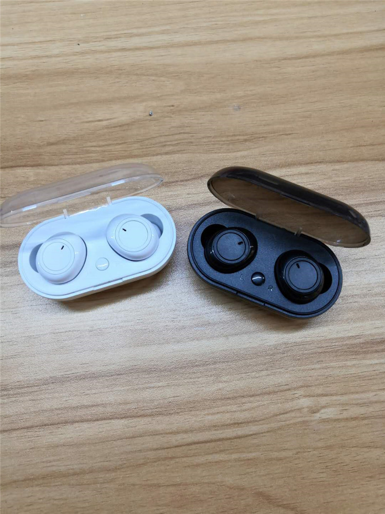 11209431947_1892812870