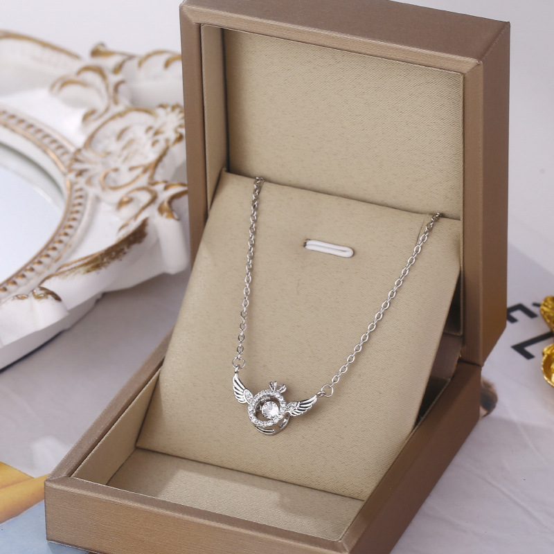 Star, Wings Pattern Women'S Gender Real Gold Plated Star Wings 304 Stainless Steel Simple Style Waterproof Non Tarnish Pendant Necklace