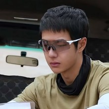 高质量OAKL欧克零重力全天候变色骑行眼镜男女王一博同款无框曲面