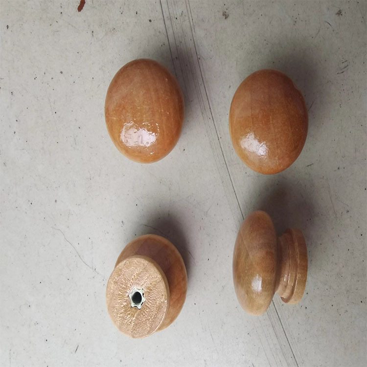 単孔の実木の取っ手の木製の引き出しの扉の日本式のシンプルな子供の部屋の戸棚の丸いボールの原木の色のドアの取っ手のロット|undefined