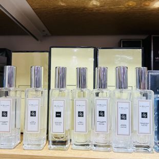 ������{�L�Ӣ������β�ݺ�ݮ������Ůʿ����ˮ������Ȼ�־�����