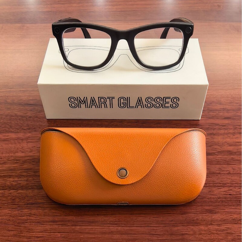 Cross-Border Mt5 Smart Glasses with 13 Million Pixels, Dual Microphone Noise Reduction, Ai Sound Quality, Smart Camera Sunglasses, and Charging Capabilities Cross-Border Mt5 Smart Glasses with 13 Million Pixels, Dual Microphone Noise Reduction, Ai Sound Quality, Smart Camera Sunglasses, and Charging Capabilities