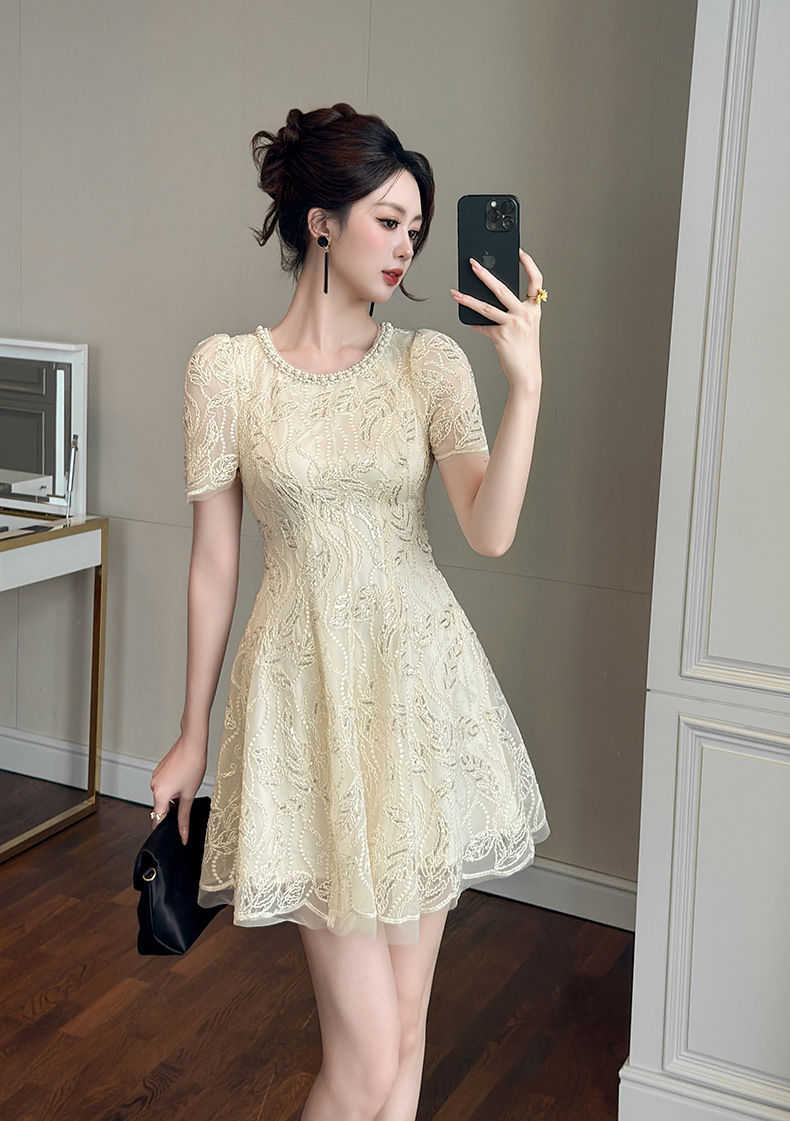 Váy ren chữ A cổ tròn thắt eo đính sequin phong cách Pháp — quả mơ vàng chi tiết 1