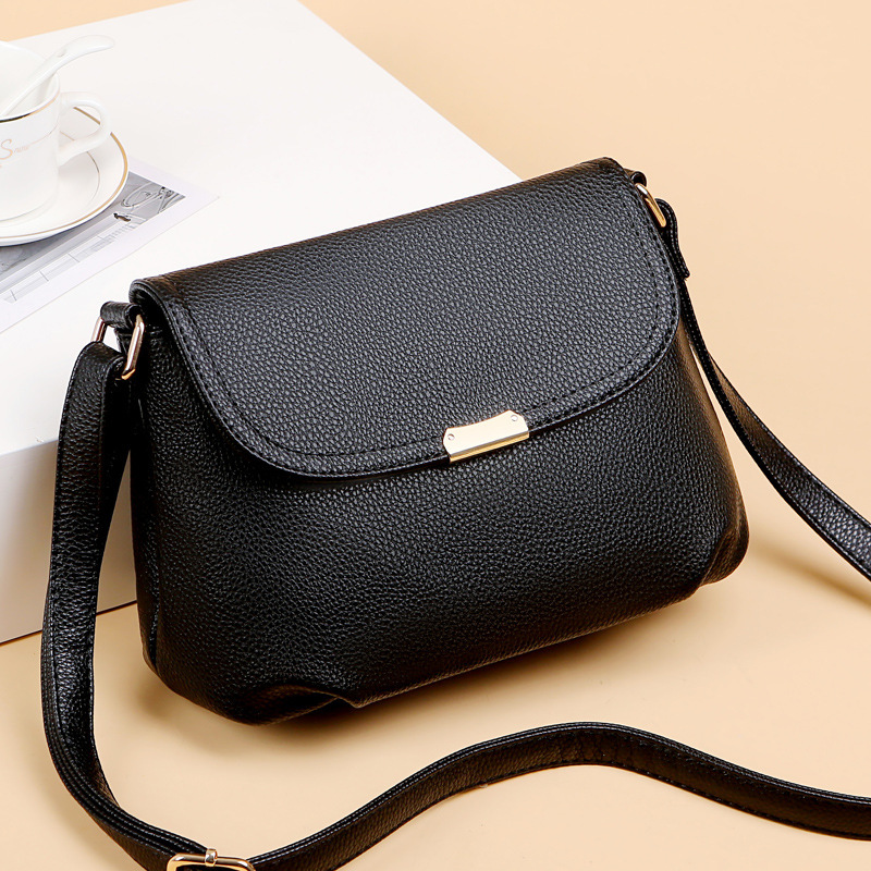 M581 Middle-aged and Elderly Women's Bag Mother Bag 2022 New Fashionable Crossbody Bag Simple Shoulder Bag Soft Leather Small Bag