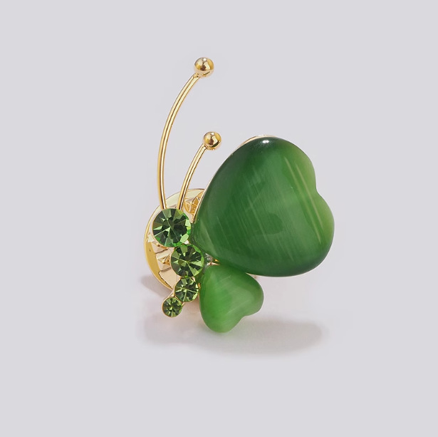 New Green Cat's Eye Stone Heart Butterfly High-End Brooch for Women Anti-Exposure Safety Pin Cute Japanese-Style Pin Accessory Wholesale