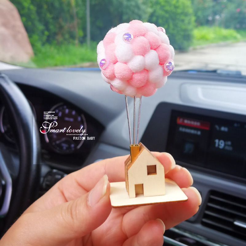 Adornos de coche Flying House Globo Coche Chica Corazón Peluche Lindo Interior Accesorios Adornos Globos Creativos Red de Internet