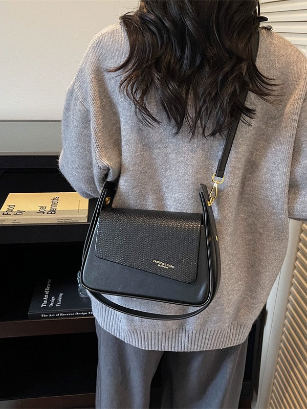 Este año, bolsos populares de comercio exterior para mujeres 2025 nuevo estilo transfronterizo de estilo extranjero multifuncional pequeño mochila de estilo fragante bolso de hombro pequeño