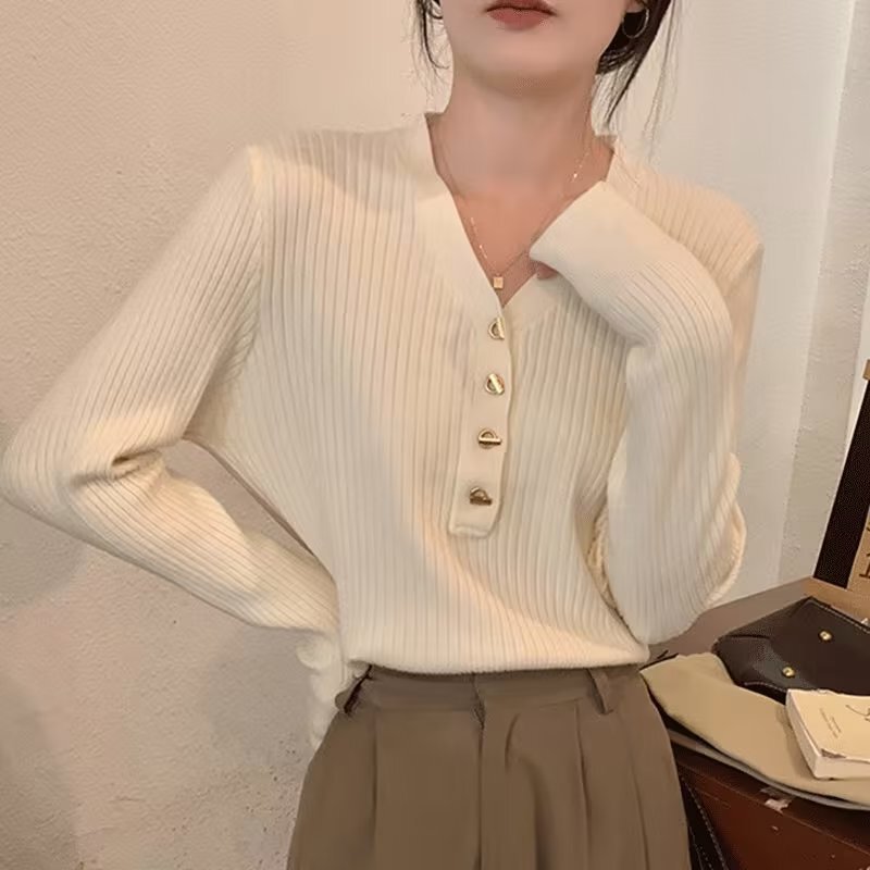 Plus size sweater bottoming shirt for women autumn and winter 2023 new chubby girl elegant V-neck high-grade slimming underwear sweater