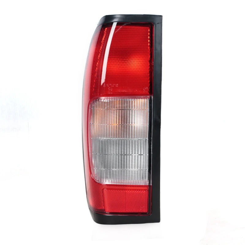 Aplicable a Nissan D22 Pickup NAVARA Lámpara trasera Semi-conjunto Luz de dirección Luz de niebla Luz de freno
