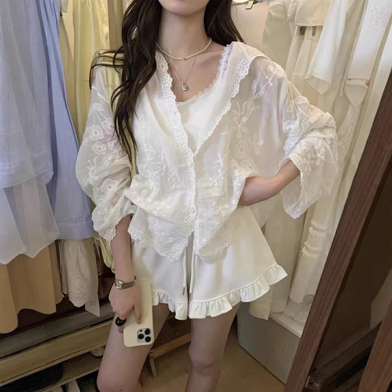 2025 Spring/Summer New Korean Vacation Style Outfit Heavy Crochet Lace Design Casual Hooded Shirt for Women Versatile