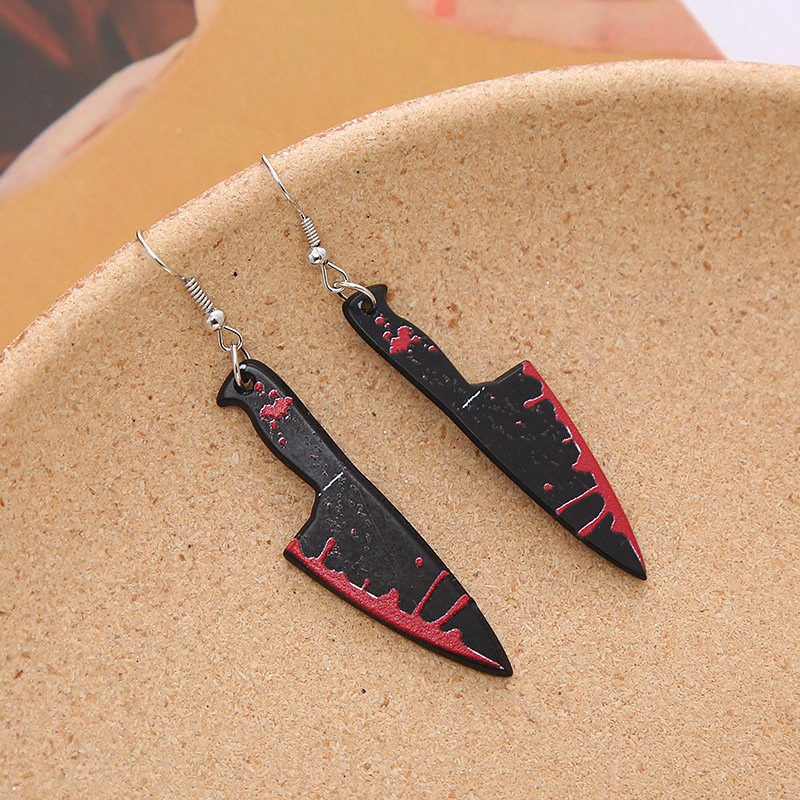 Punk Creative Noir Acrylique Simulation Couteau Hache Couteau De Cuisine Ciseaux Pendentif Boucles D'oreilles display picture 6