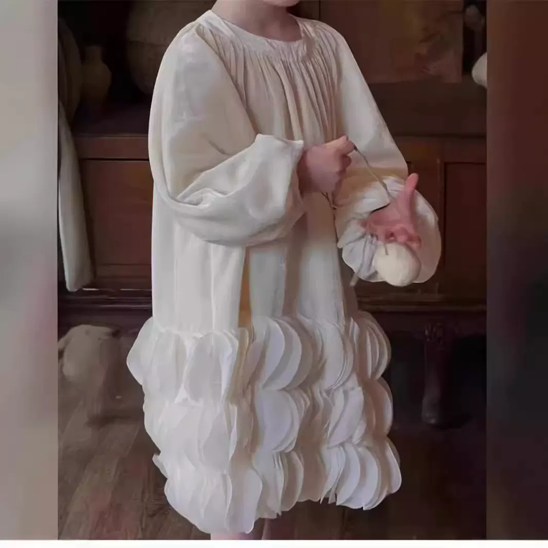 预售女童连衣裙春秋新款洋气宝宝甜美拼接花边丝绒公主裙短袖