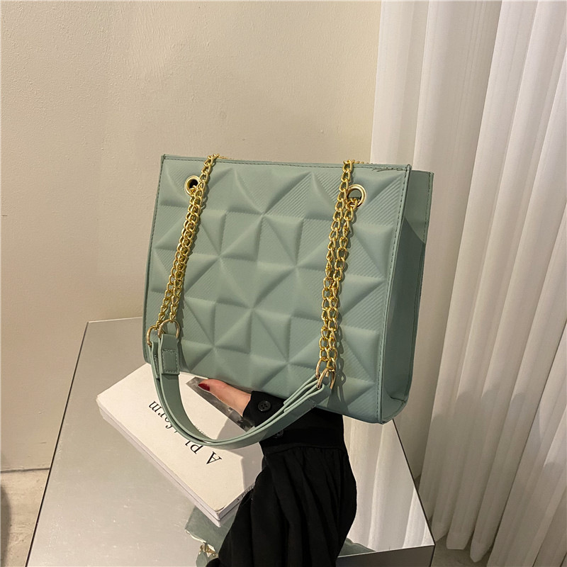 Bolso de la cadena 2023 nueva moda casual bolso de las mujeres estilo occidental hombro bolsa de mensajero personalidad femenina ins bolsa de las axilas
