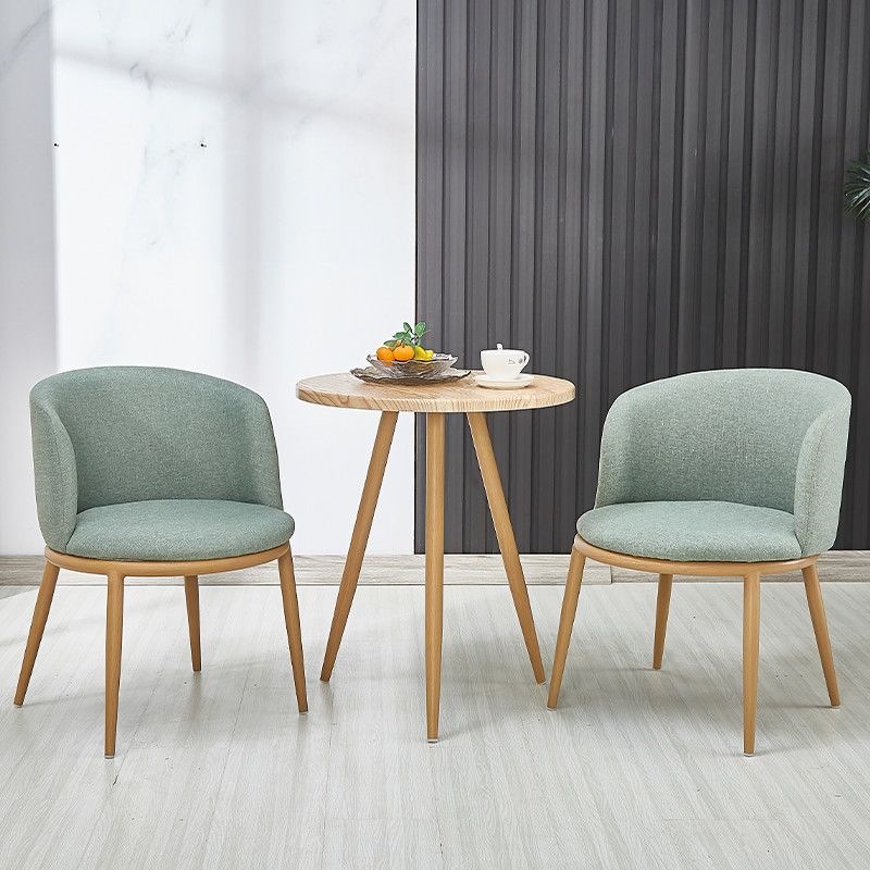 Mesa y silla de madera sólida nórdica, mesa de comedor redonda creativa, mesa de negociación moderna y simple. image 14
