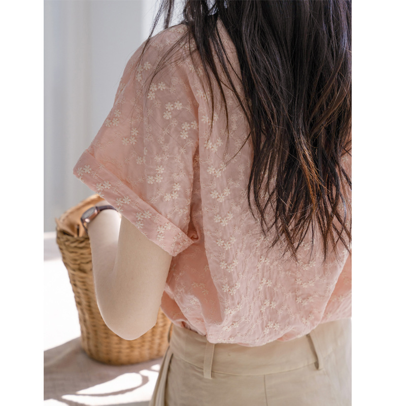 Gentle Pink Jacquard Embroidered Short-Sleeved Top in the Clouds, Thin Style 2026 New French-Style Top for Women Summer Gentle Pink Jacquard Embroidered Short-Sleeved Top in the Clouds, Thin Style 2026 New French-Style Top for Women Summer