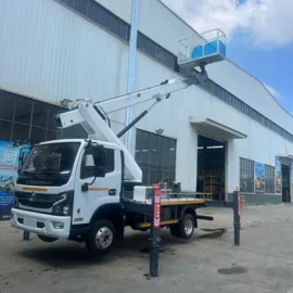 起重机;高空作业车;工程建筑机械