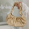 Cute underarm bag, one-shoulder bag, Korean style, 2023 collection, city style