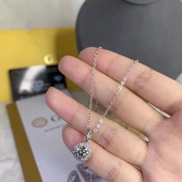 925 sterling silver Chain Material cable chain Chain Type 925 Sterling Silver Round Moissanite Zircon Pendant Necklace