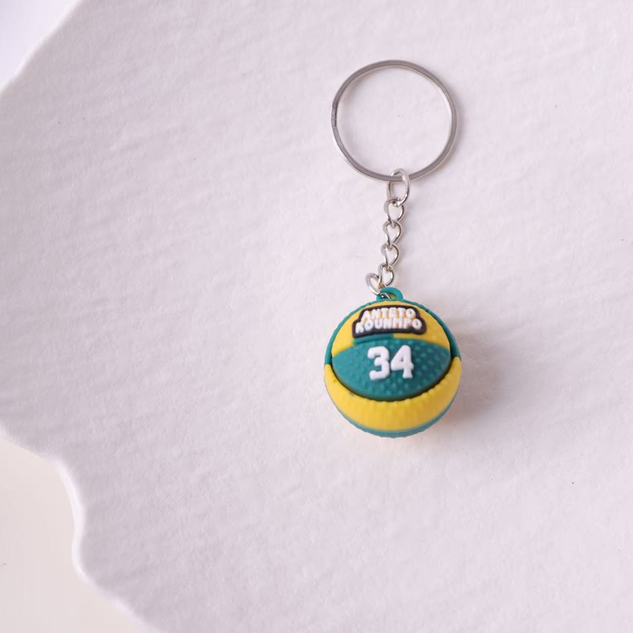 Creativo de fútbol llavero de goma blanda muñeca colgante jugador de fútbol pequeño colgante bolsos de baloncesto bolsos pequeños accesorios