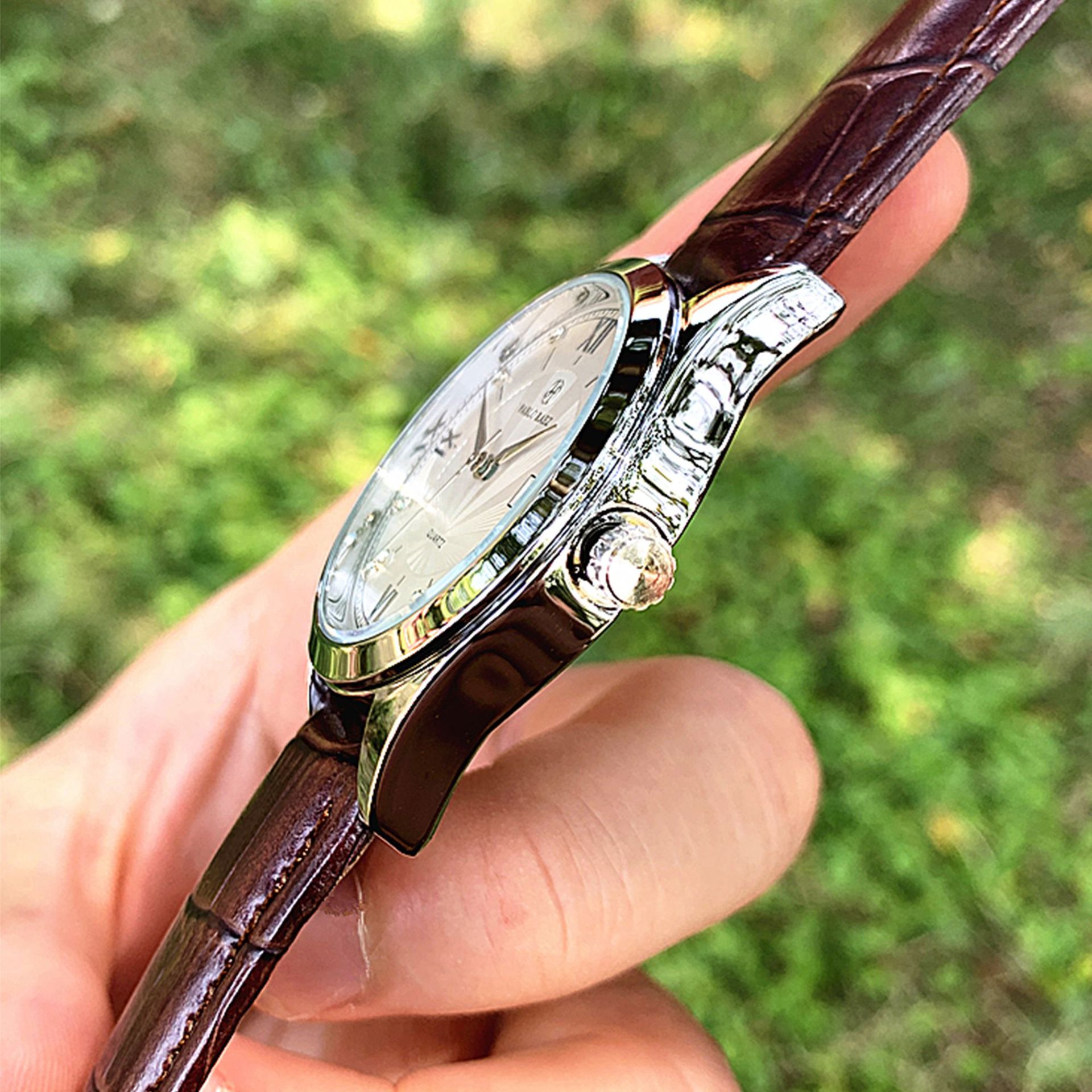 2024 Nouvelle montre de vente chaude à haute valeur esthétique, montre pour hommes authentique, montre populaire, mode étudiante haut de gamme et montre pour hommes polyvalente_voghion.com