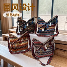 2025年新款pu民族风时尚简约流苏单肩包复古文艺女士斜挎包托特包