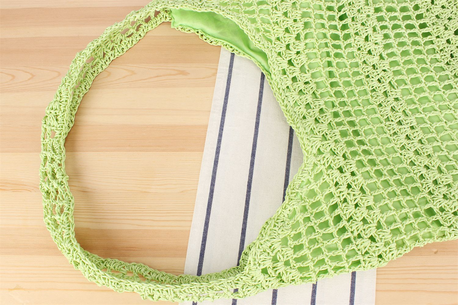 Women's Large Paper String Solid Color Basic Vacation Weave Magnetic Buckle Shoulder Bag display picture 9