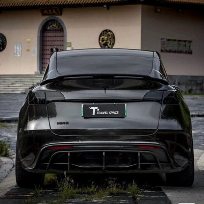 Modely Rear Lip Modification Sports: Big Surrounded
