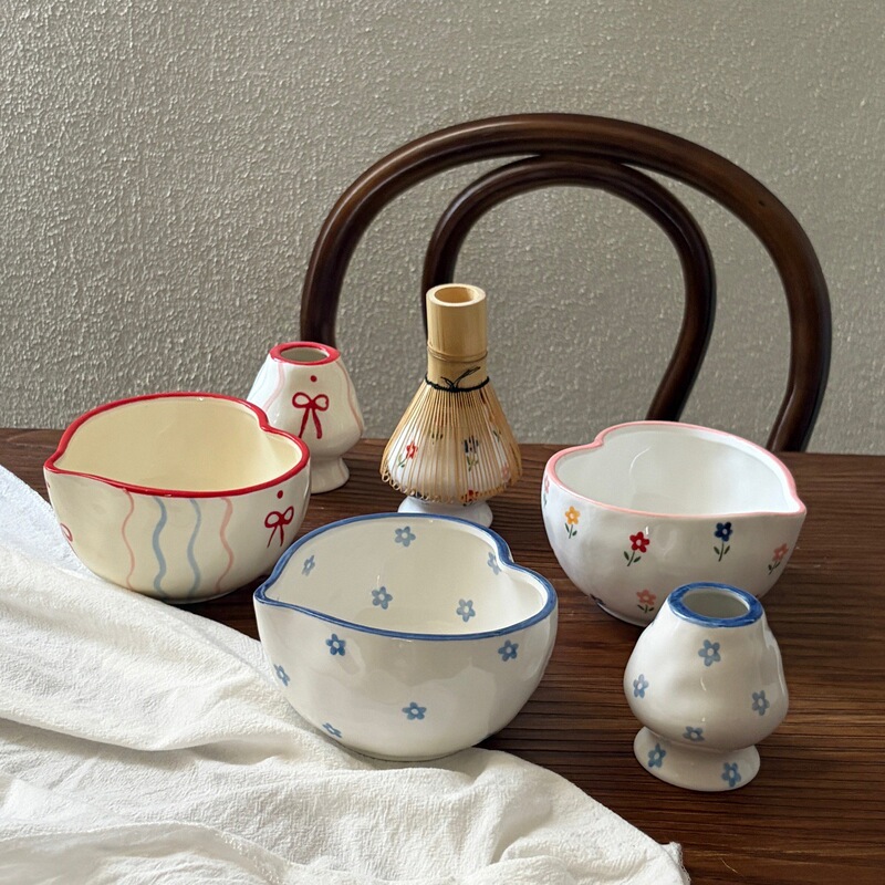 Korean-Style Ins Girly Heart-Shaped Ceramic Matcha Bowl and Whisk Stand Set, Hand-Painted Tea Bowl with Spout, Cross-Border