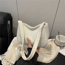 高颜值洋气大容量单肩包女2025新款韩版文艺托特包ins单肩斜挎包