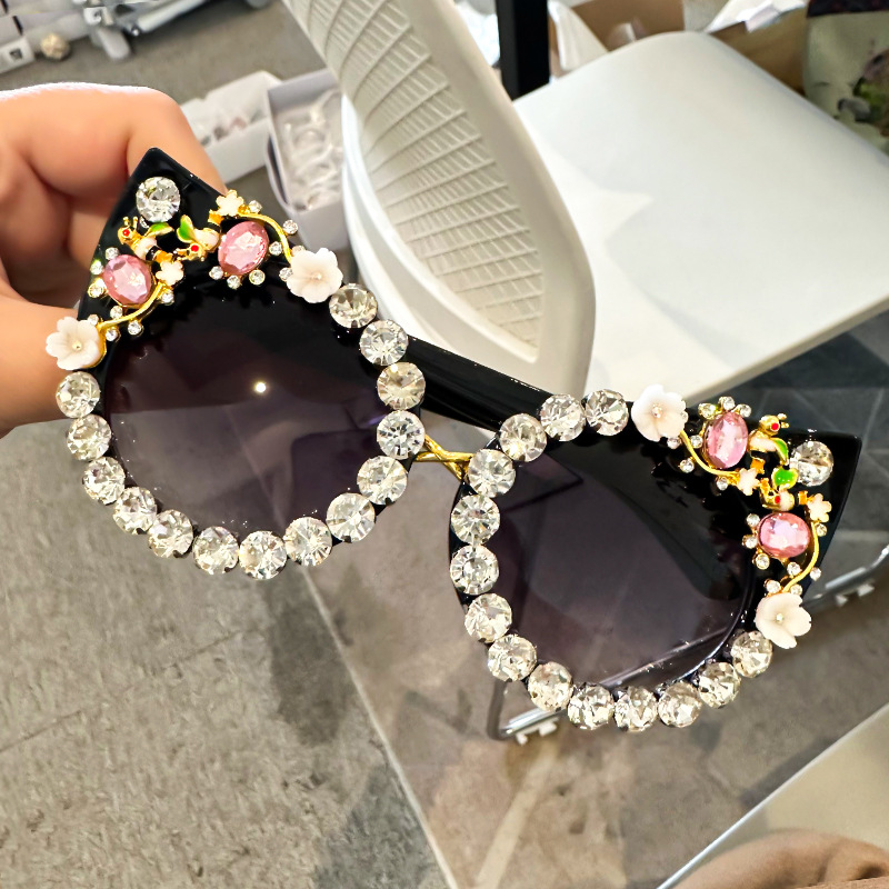 Cross-border Retro Large-frame Cat-eye For Women, European And American Street Style, UV Protection, Diamond-embellished_voghion.com
