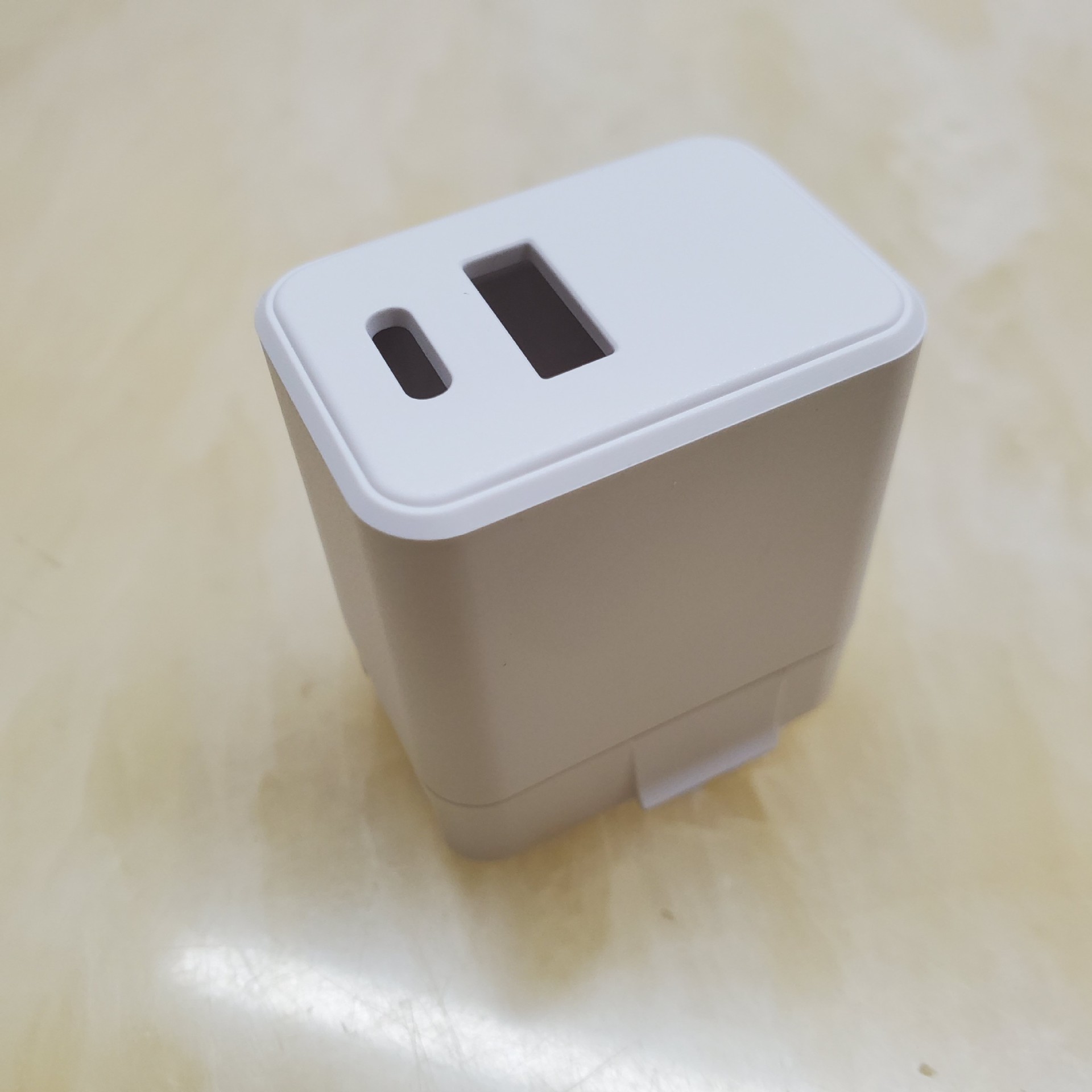 畅销款18W-25W快充电源充电器外壳 PD多口充电器外壳