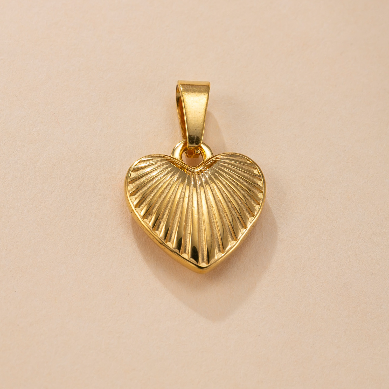 Colgante único Joyas de fundición de acero inoxidable transfronterizas Amor collar de diamantes con incrustaciones de micro temperamento accesorios de joyería de bricolaje de lujo ligero