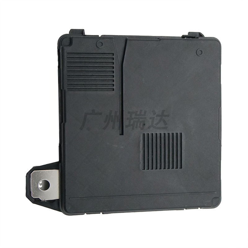 8200306033 es adecuado para la caja de fusibles de automóviles Nissan Renault 8200306032 al por mayor