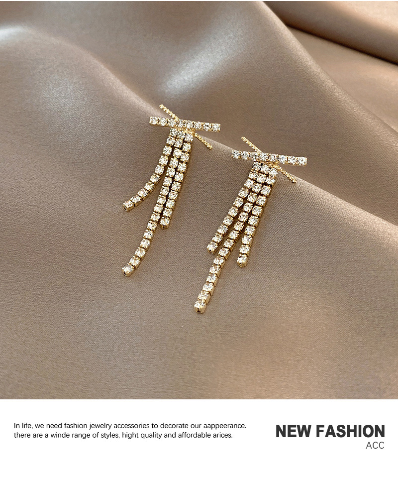 Fashion Tassel Copper Earrings Design Sense Cross Ins Tide Earrings Cold Wind Wild Cross Earrings display picture 4
