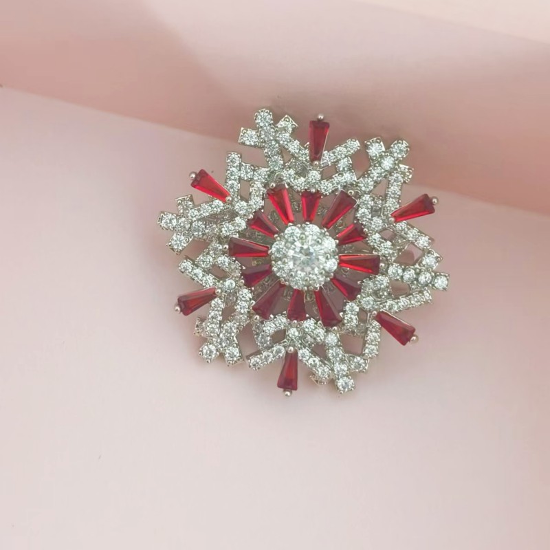 Broche giratorio de circón de copo de nieve súper hermoso ramillete tridimensional de alto grado de estilo coreano elegante traje abrigo hebilla