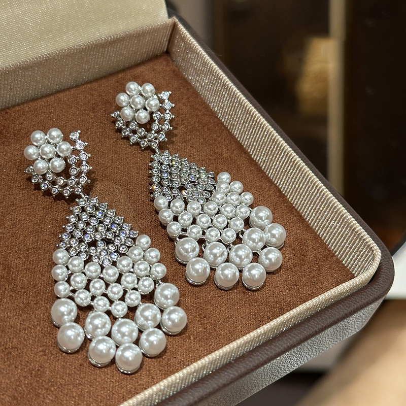Silver Needle Drop Earrings With Pearls And Diamonds Vintage_voghion.com