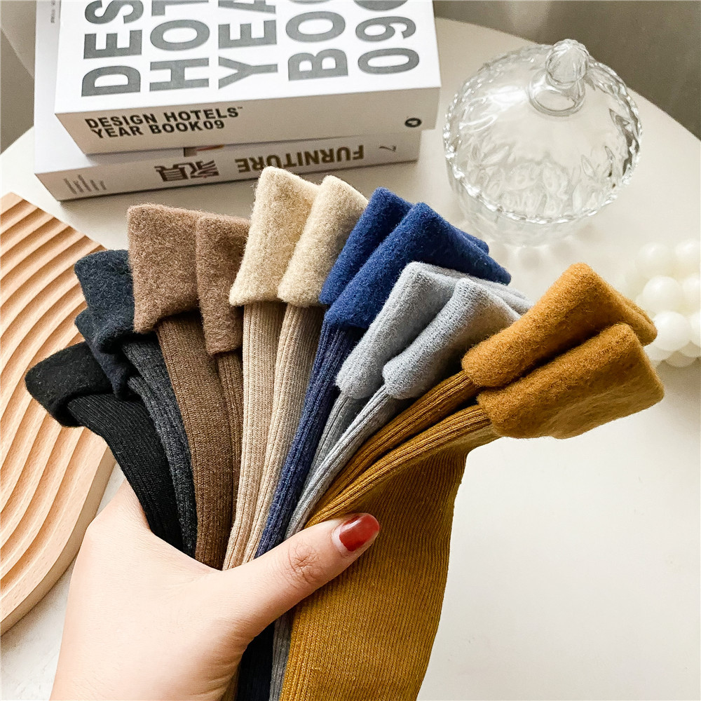 Pila de mujer Calcetines invierno engrosada caliente suelto rizado mujeres embarazadas confinamiento calcetines color sólido rayas finas serie marrón Calcetines